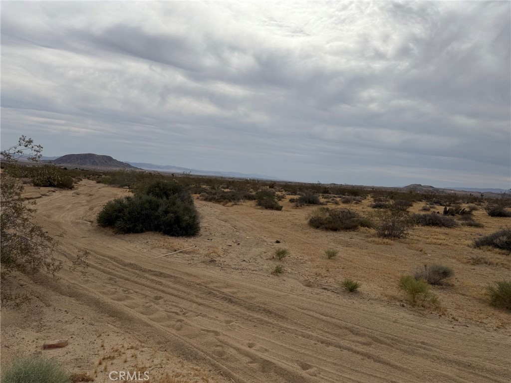 0 Acoma Property Photo 9