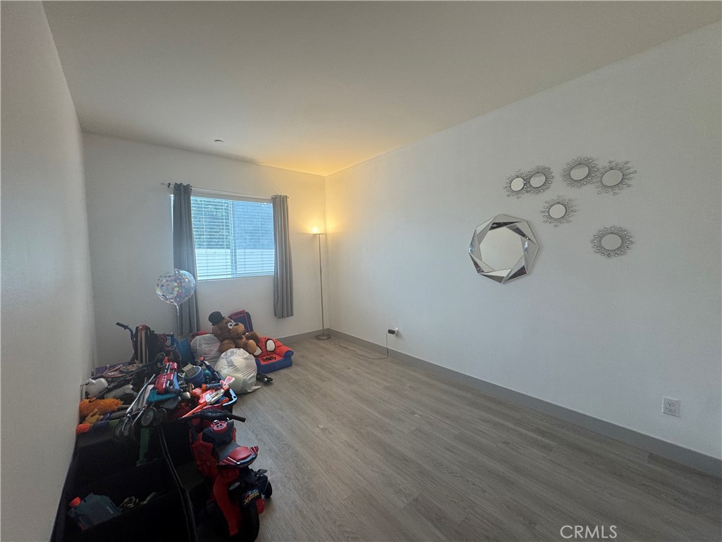 11742 Connell Property Photo 17