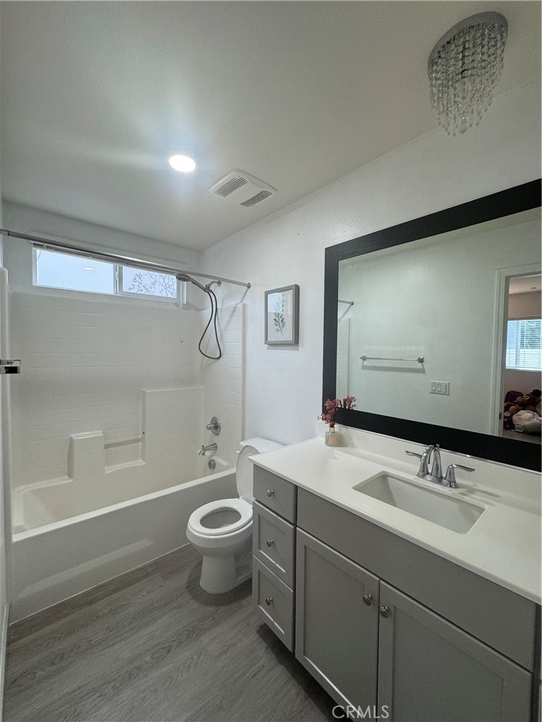 11742 Connell Property Photo 18