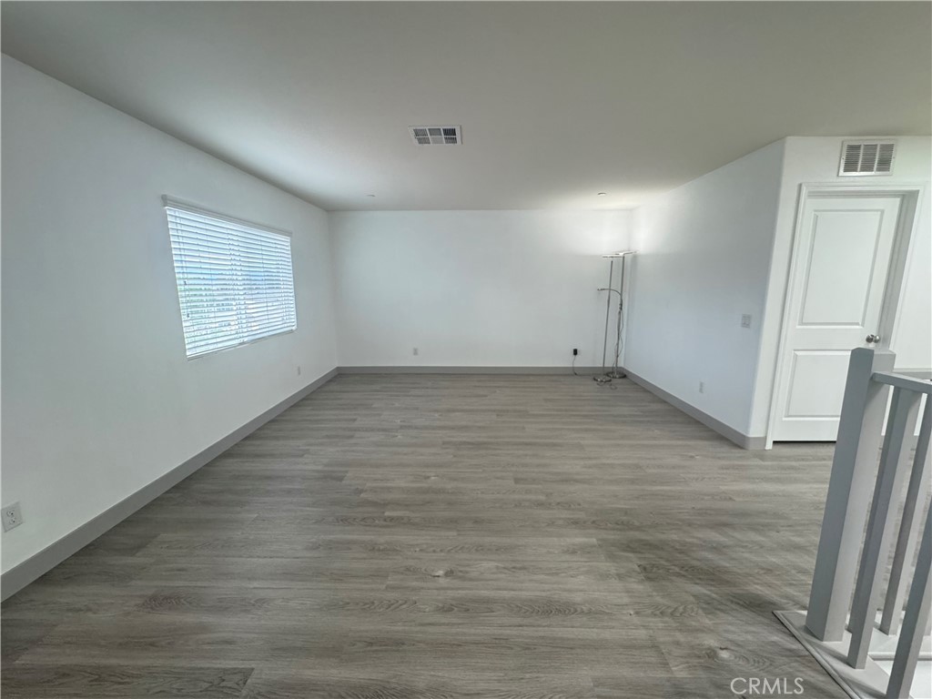 11742 Connell Property Photo 24