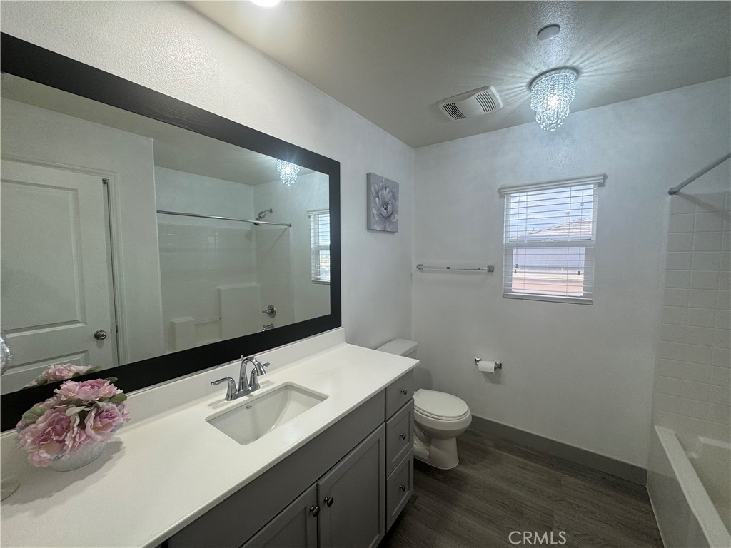11742 Connell Property Photo 29