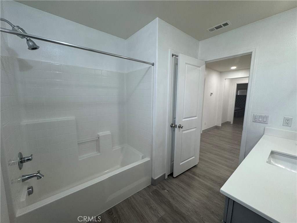 11742 Connell Property Photo 30