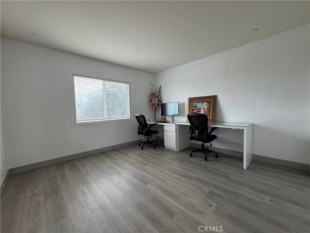 11742 Connell Property Photo 31