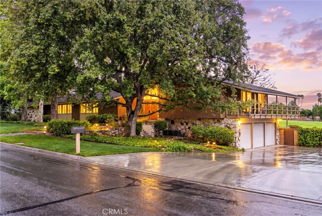 8780 Hillcrest Road Property Photo