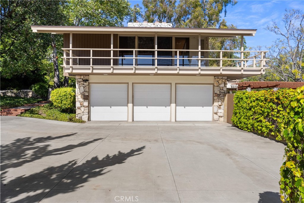 8780 Hillcrest Road Property Photo 7