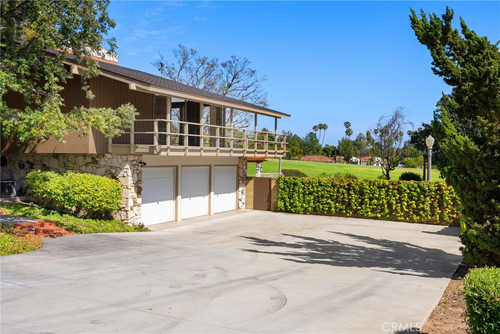 8780 Hillcrest Road Property Photo 8