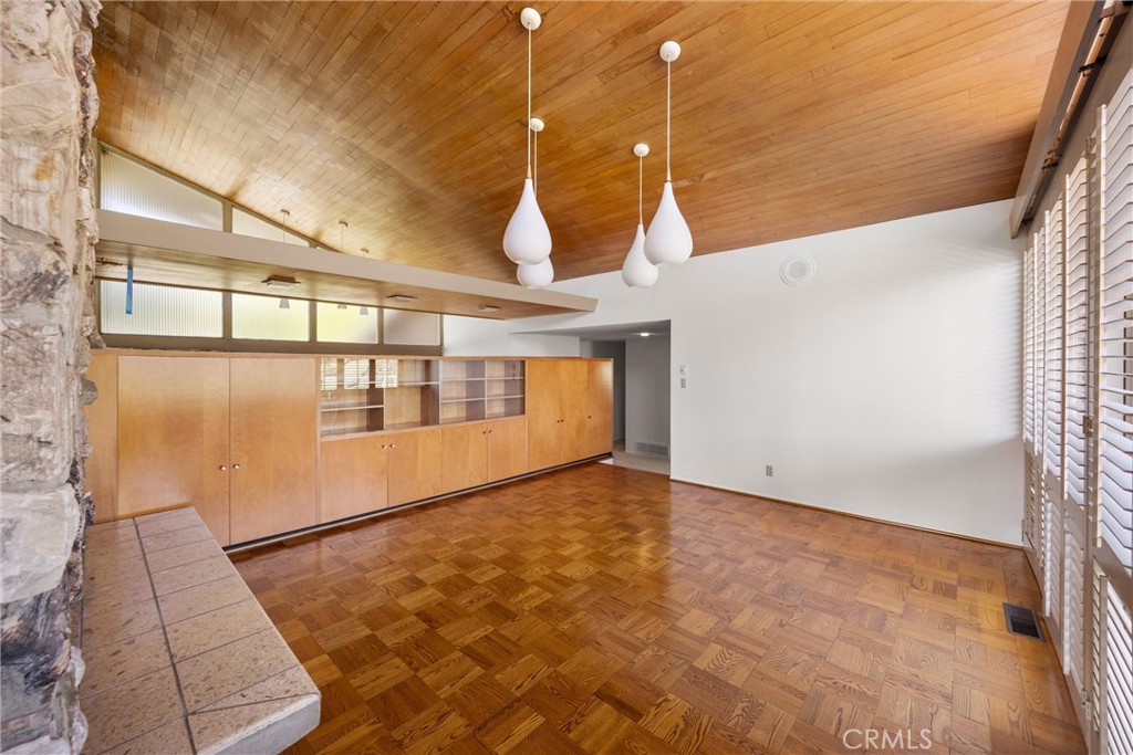 8780 Hillcrest Road Property Photo 31