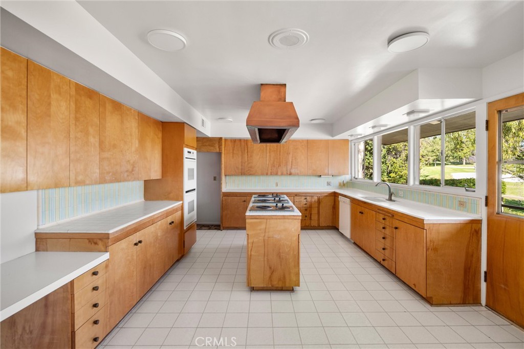 8780 Hillcrest Road Property Photo 36