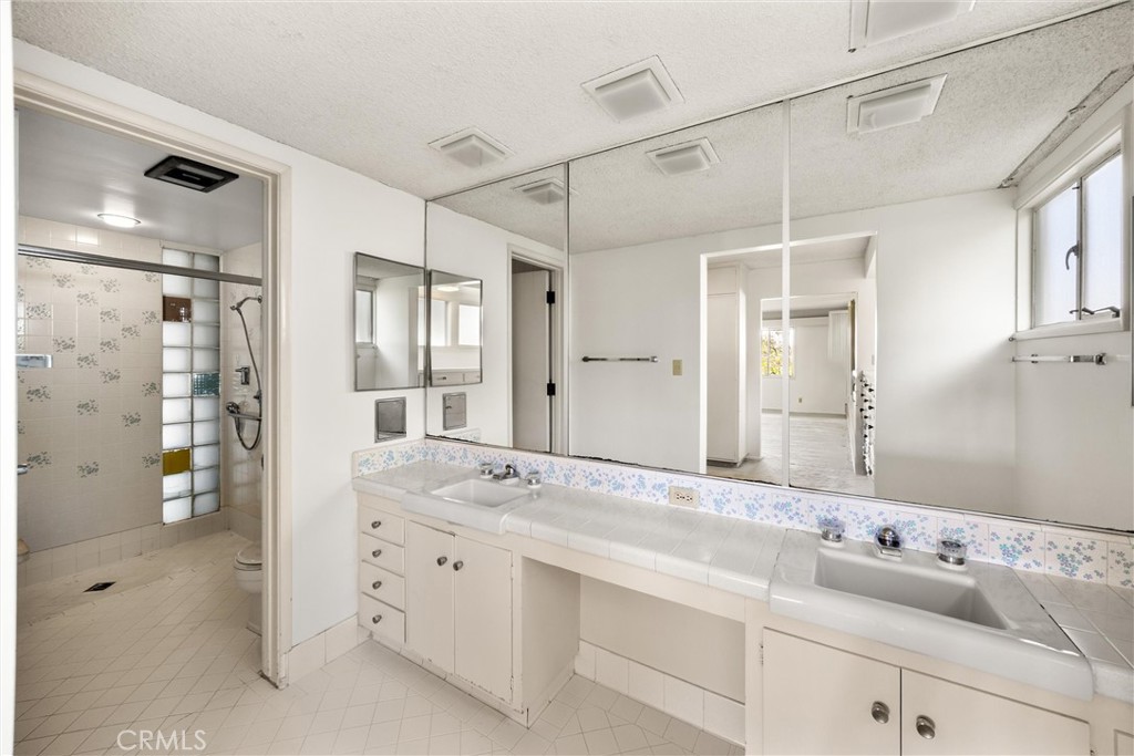 8780 Hillcrest Road Property Photo 45