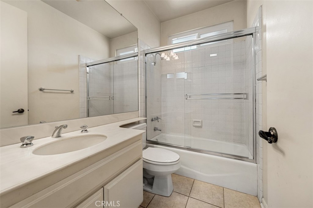644 Avery Property Photo 7