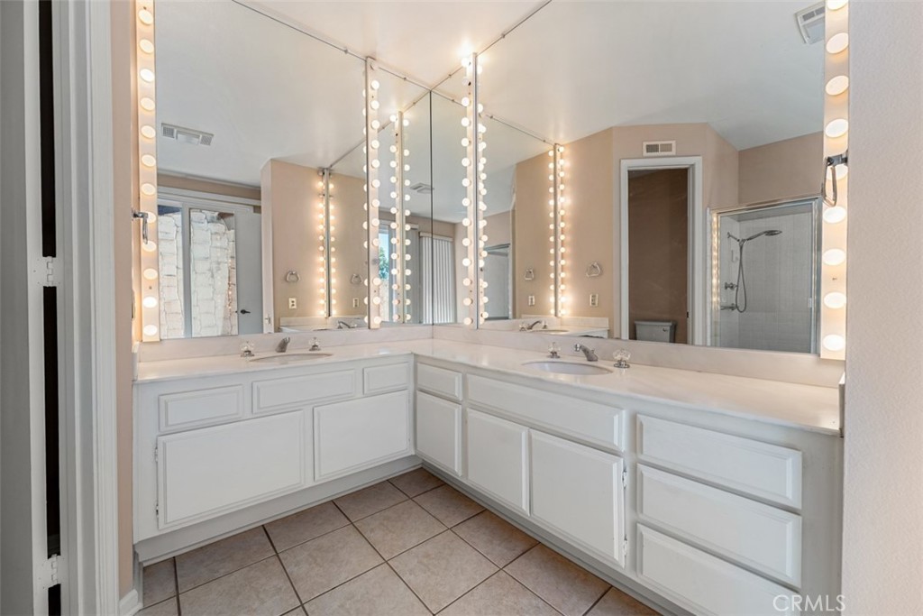 644 Avery Property Photo 24