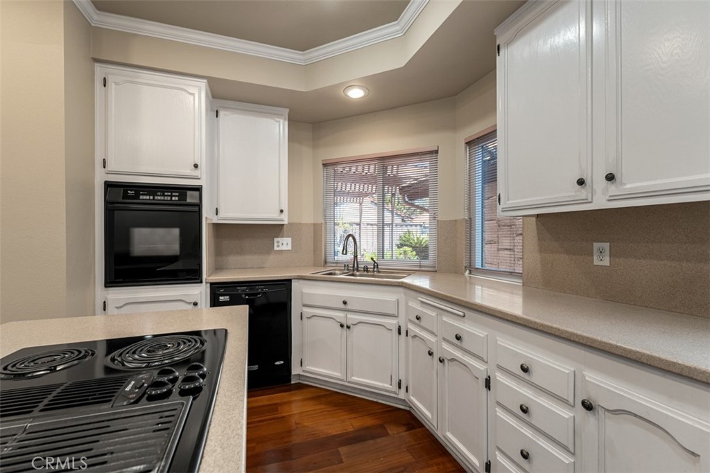 644 Avery Property Photo 34