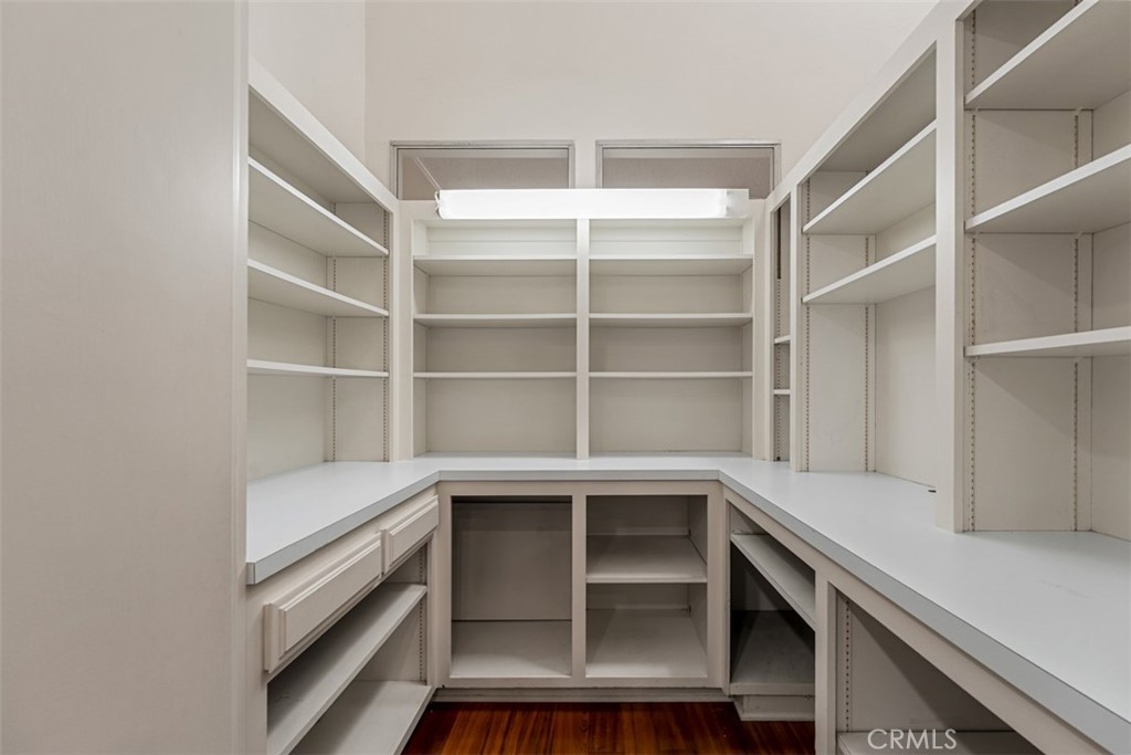 644 Avery Property Photo 37