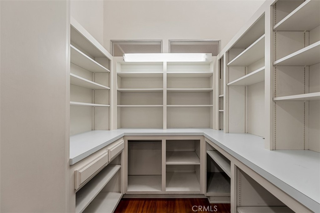 644 Avery Property Photo 37