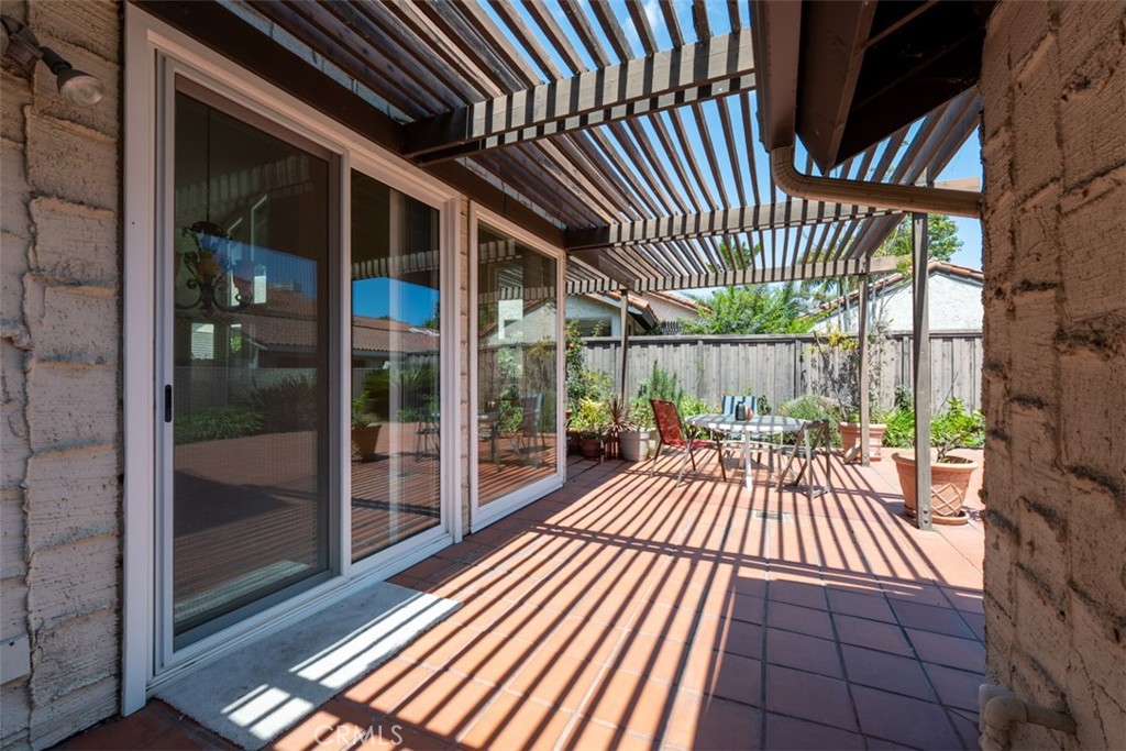 644 Avery Property Photo 39