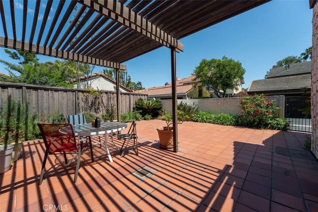 644 Avery Property Photo 40