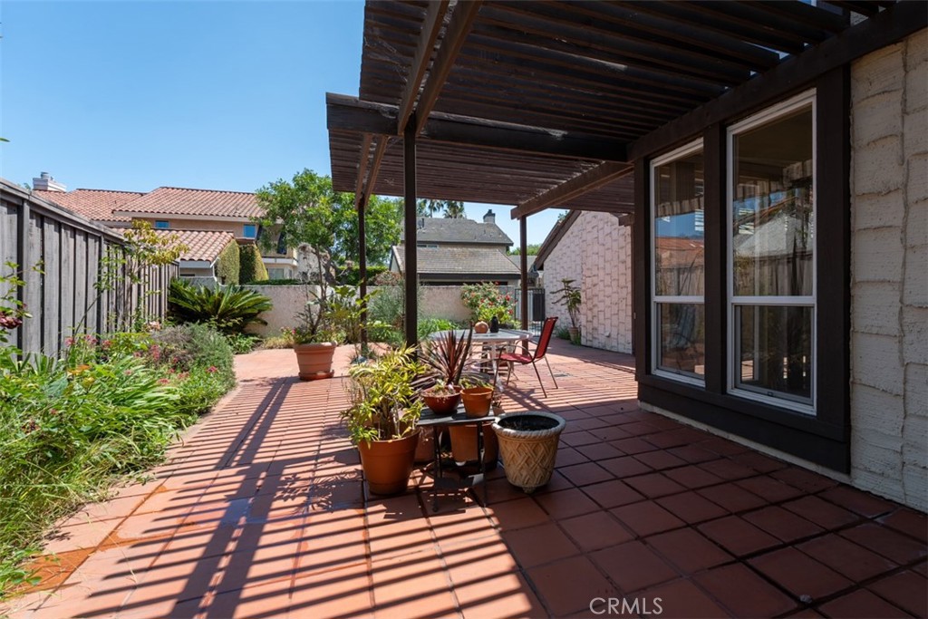 644 Avery Property Photo 41