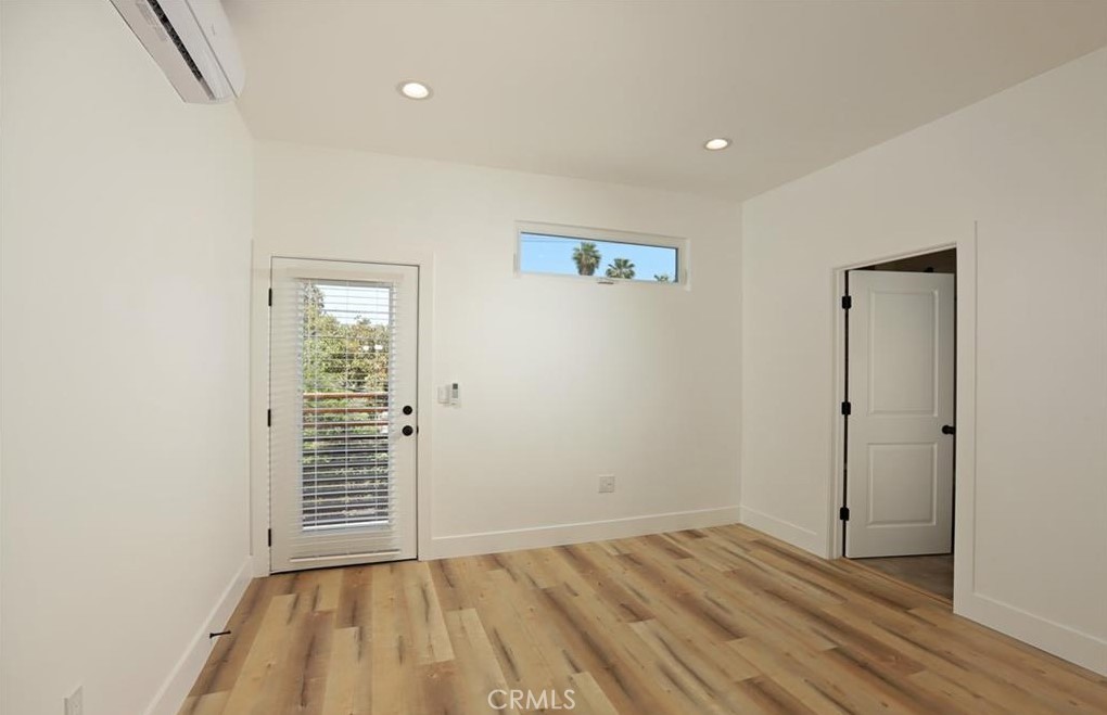 4537 St Elmo Property Photo 7