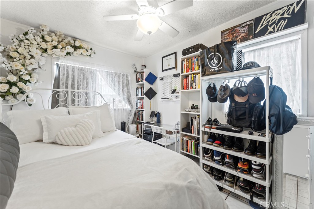 2424 West Property Photo 6