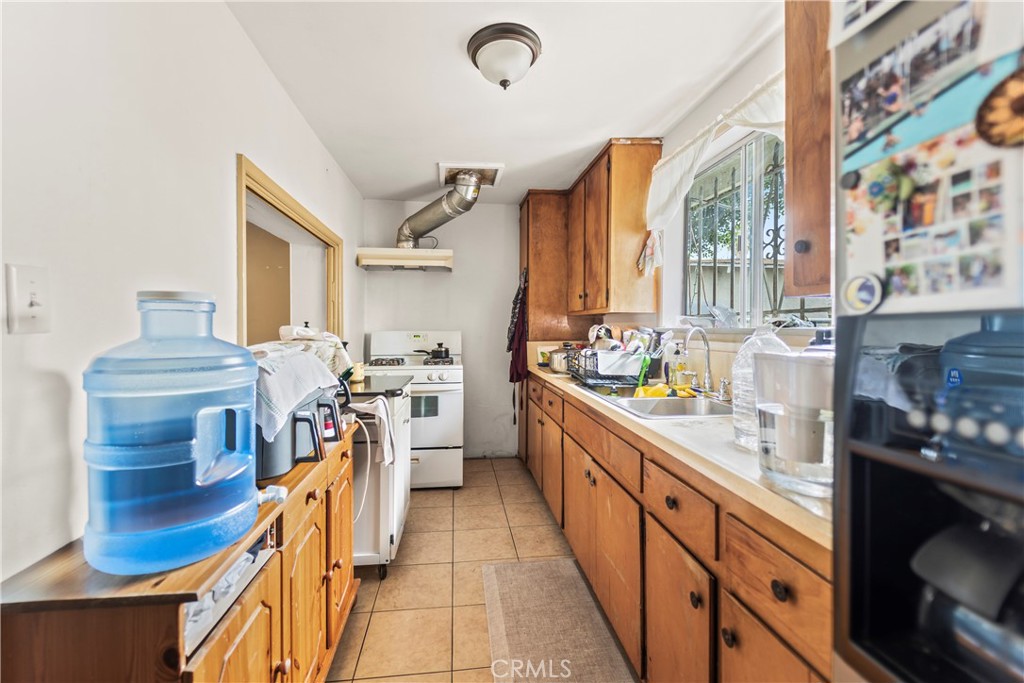 2424 West Property Photo 10