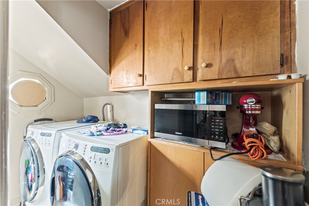 2424 West Property Photo 11