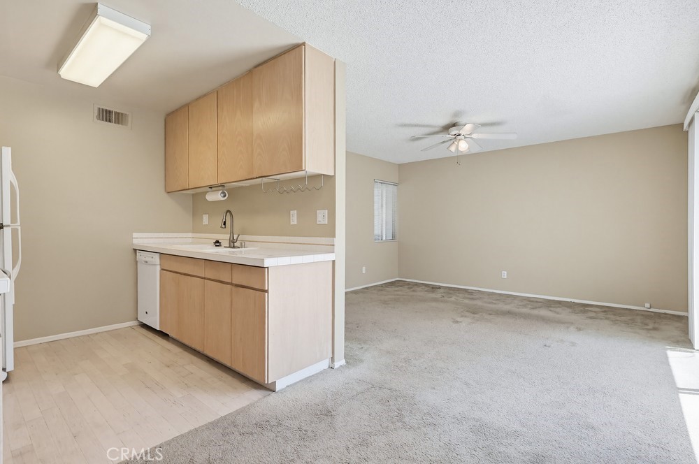 6028 Bixby Village Drive 96 Property Photo 15