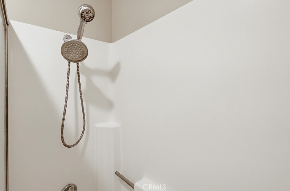 6028 Bixby Village Drive 96 Property Photo 27