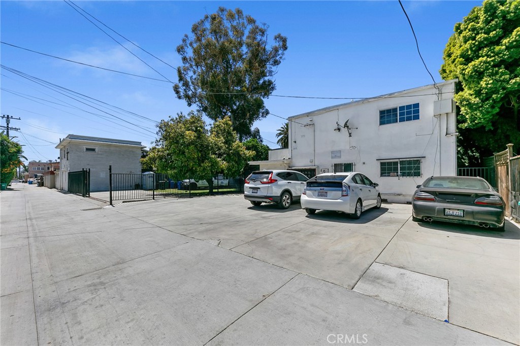 1070 Chestnut Property Photo 13