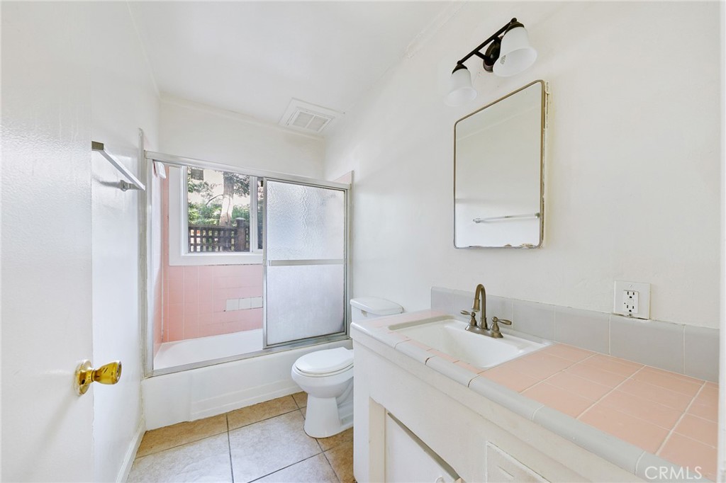 1070 Chestnut Property Photo 20