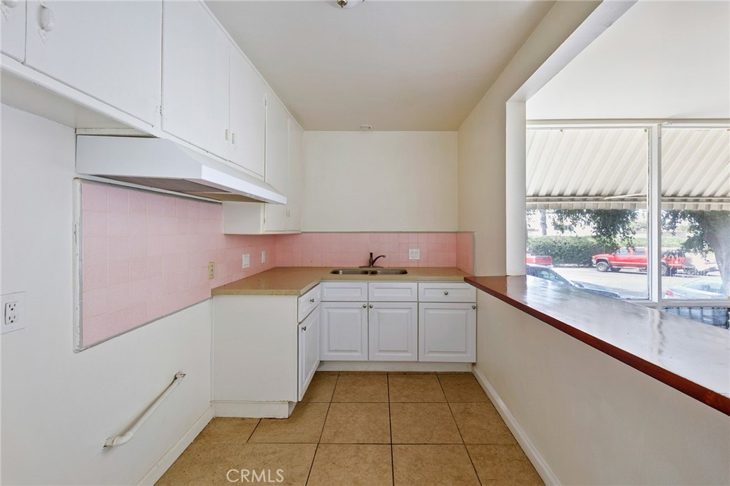 1070 Chestnut Property Photo 23
