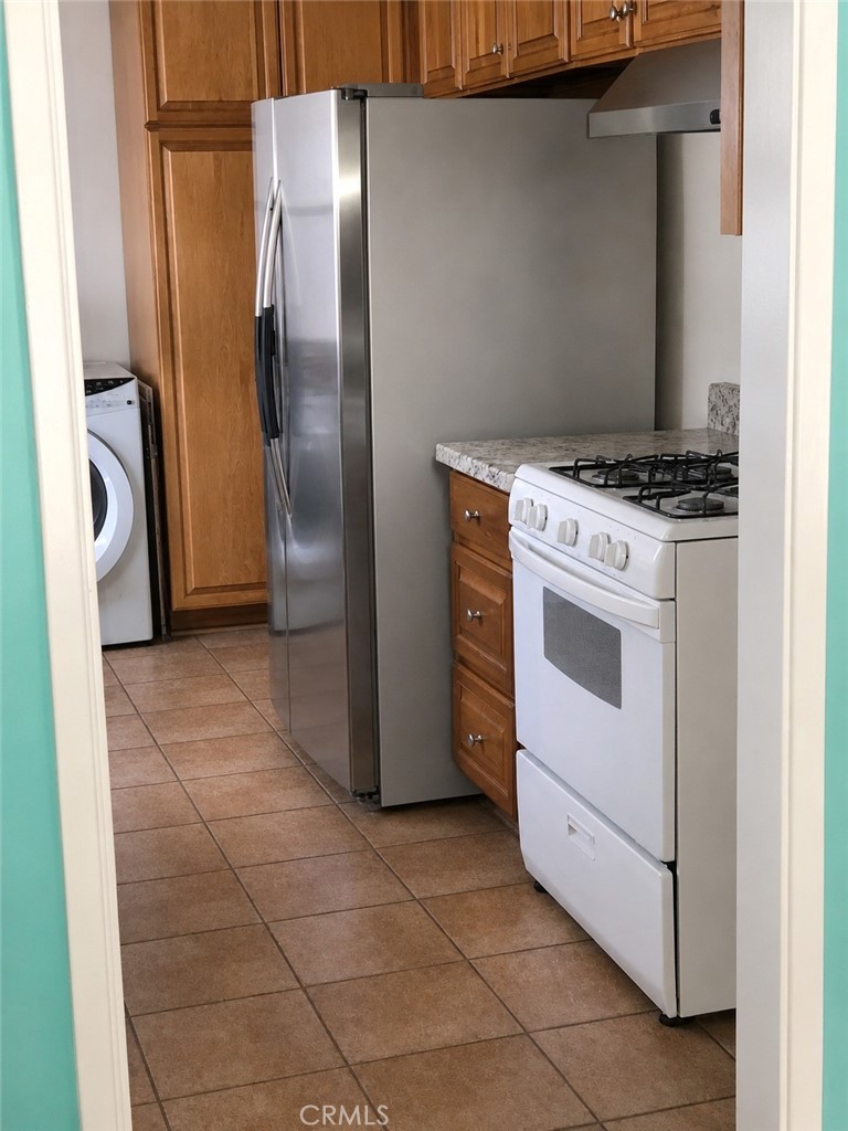 6547 Kelvin Property Photo 4