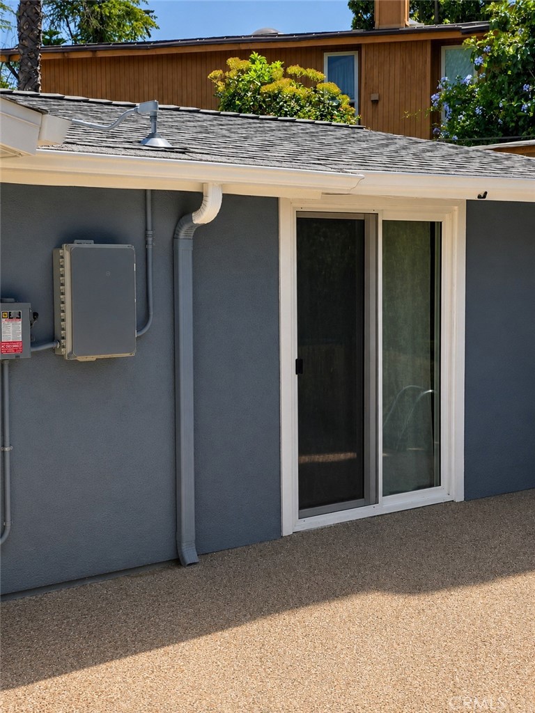 6547 Kelvin Property Photo 8