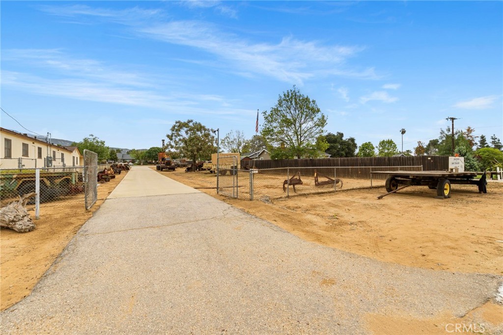 12681 Bryant Property Photo 29