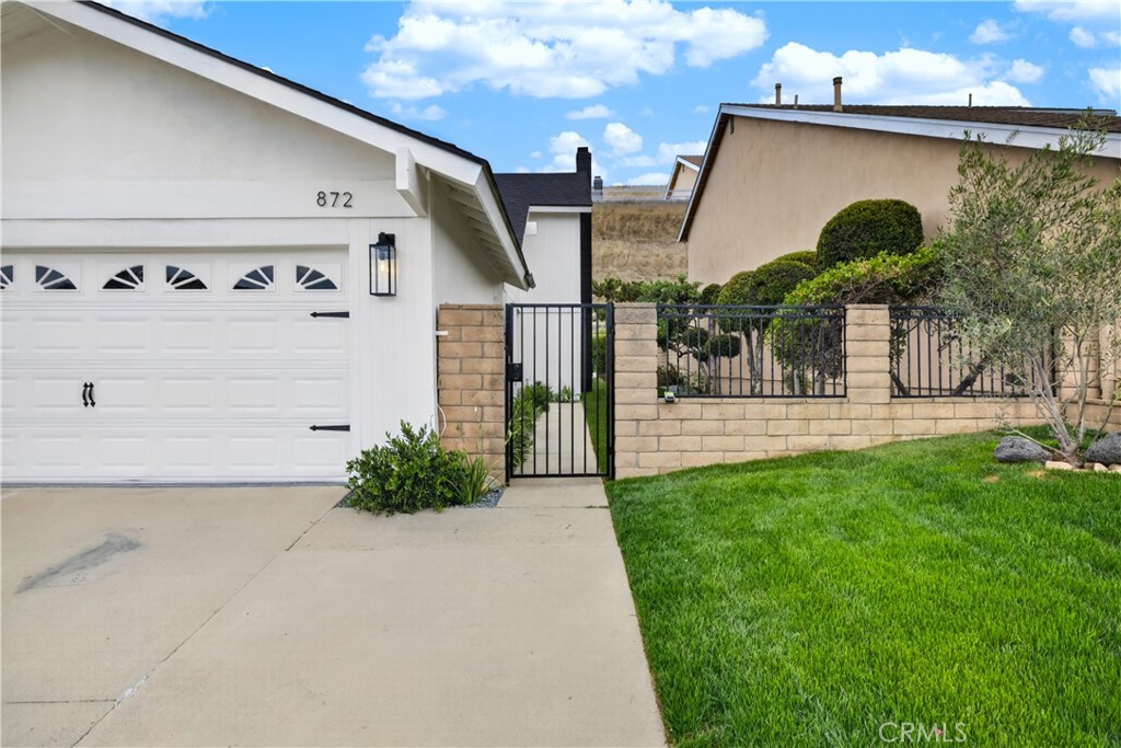 872 W Ashiya Property Photo 3