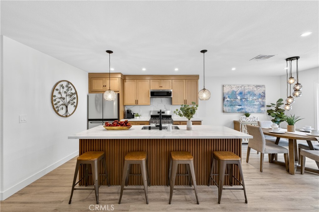 872 W Ashiya Property Photo 8