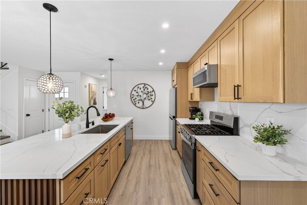 872 W Ashiya Property Photo 11