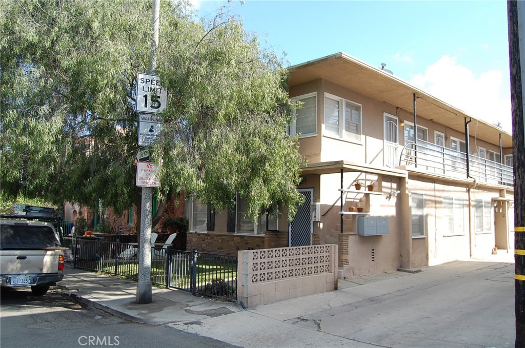 20 Roycroft Property Photo 2
