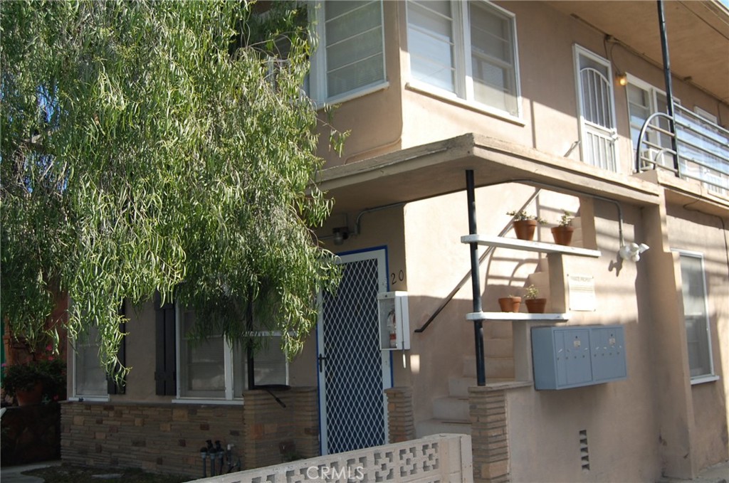 20 Roycroft Property Photo 4