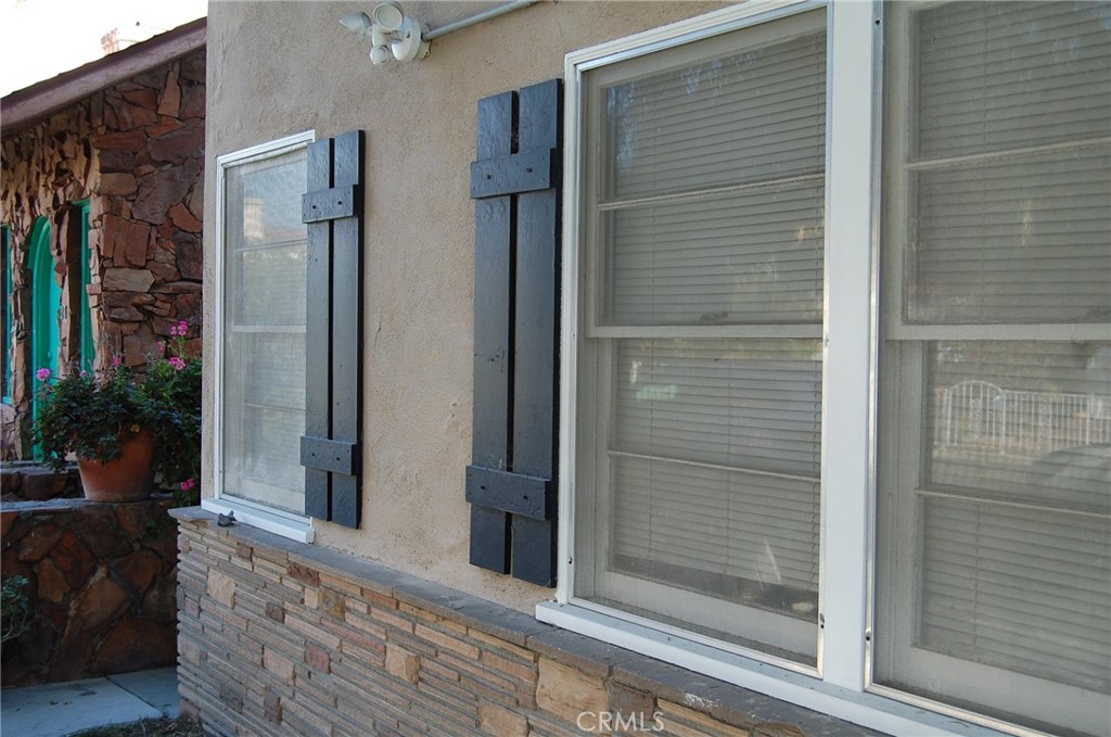 20 Roycroft Property Photo 9