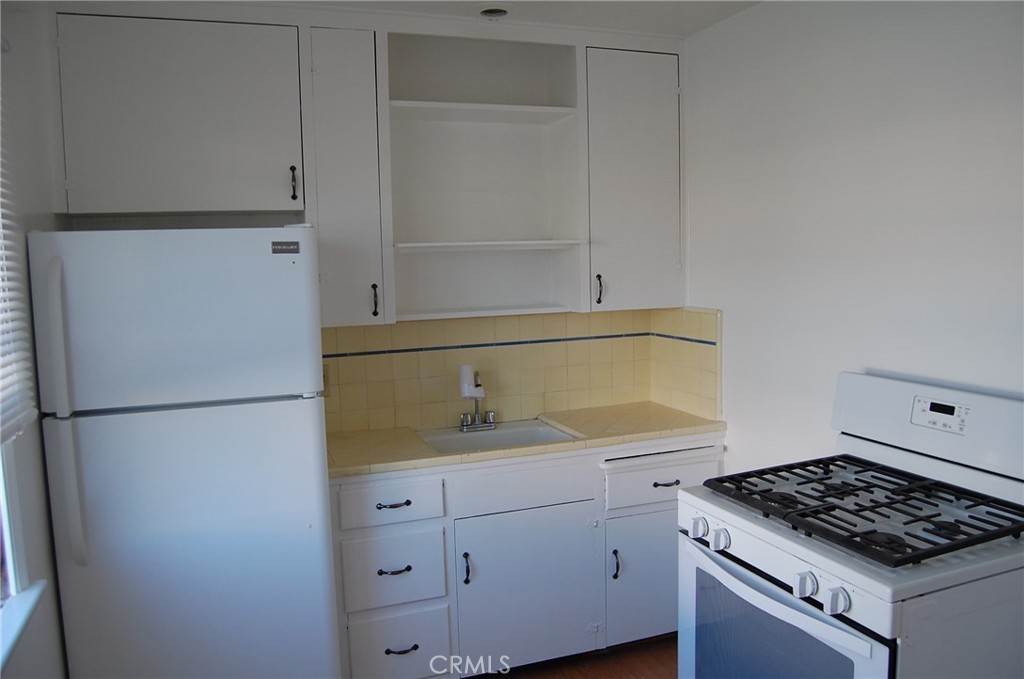 20 Roycroft Property Photo 13