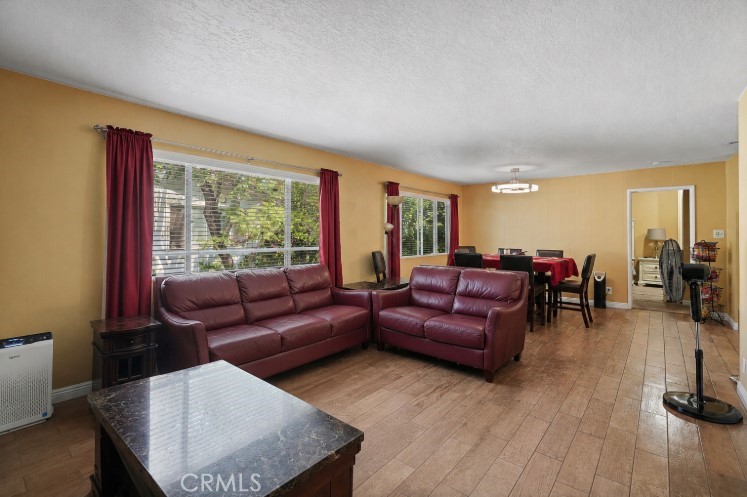 18601 Collins D30 Property Photo 1