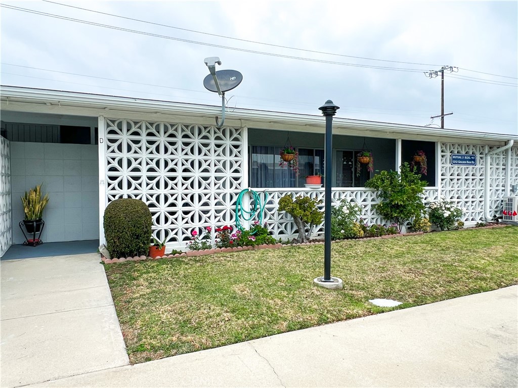 1321 Golden Rain Rd., M2-67d Property Photo 2