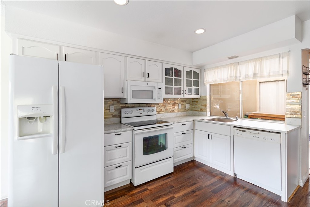 1492 Downing Court Property Photo 11
