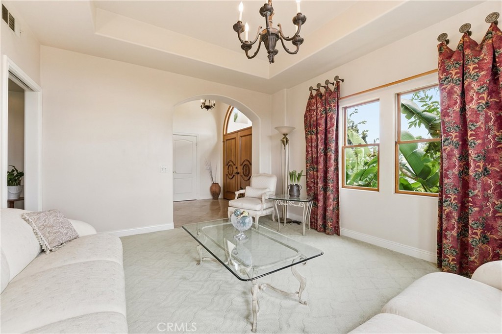 270 Flowerfield Property Photo 10