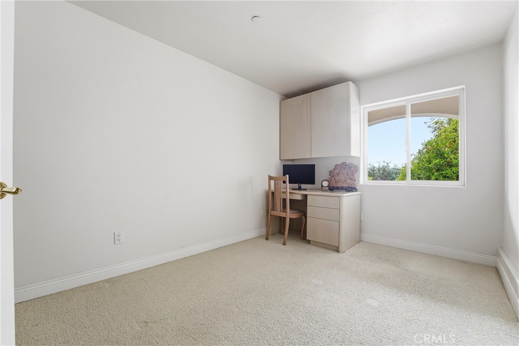 270 Flowerfield Property Photo 46