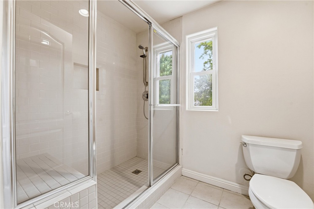 270 Flowerfield Property Photo 49