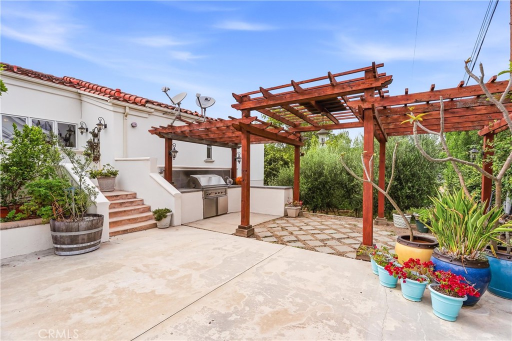 270 Flowerfield Property Photo 53