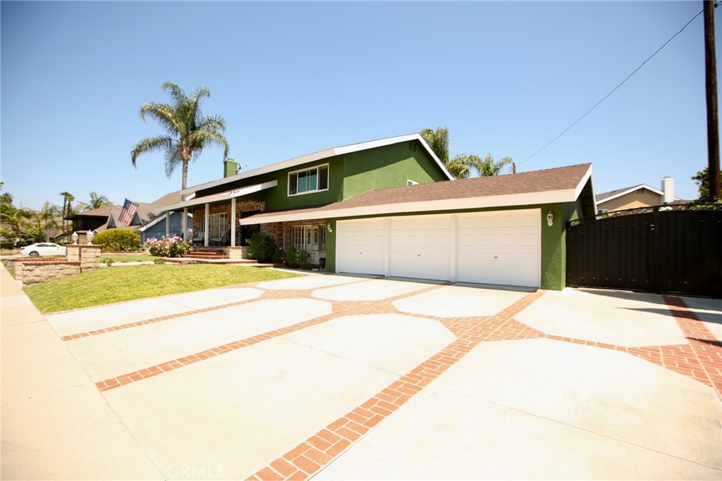 1893 N Fern Street Property Photo 6
