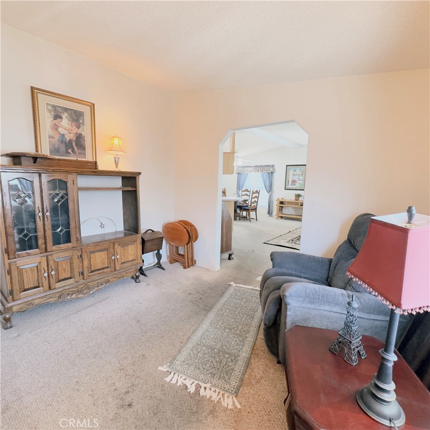 35 Maple Via Property Photo 4