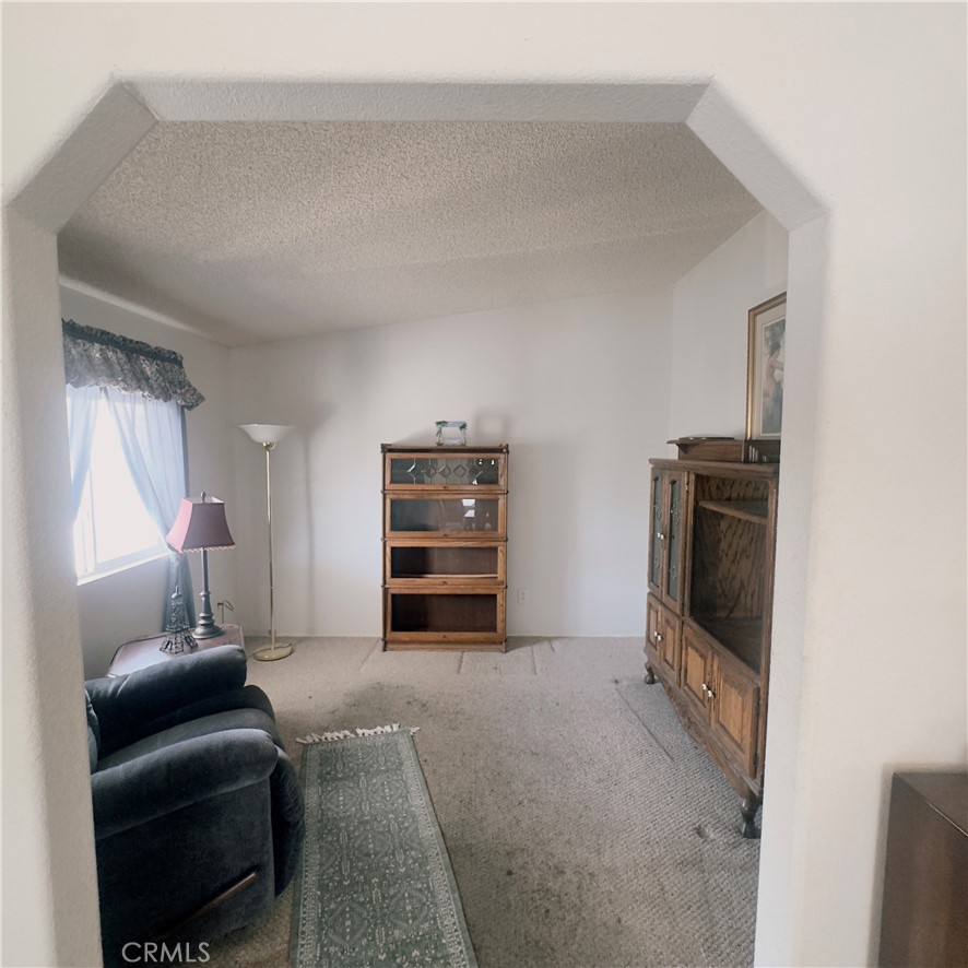 35 Maple Via Property Photo 5